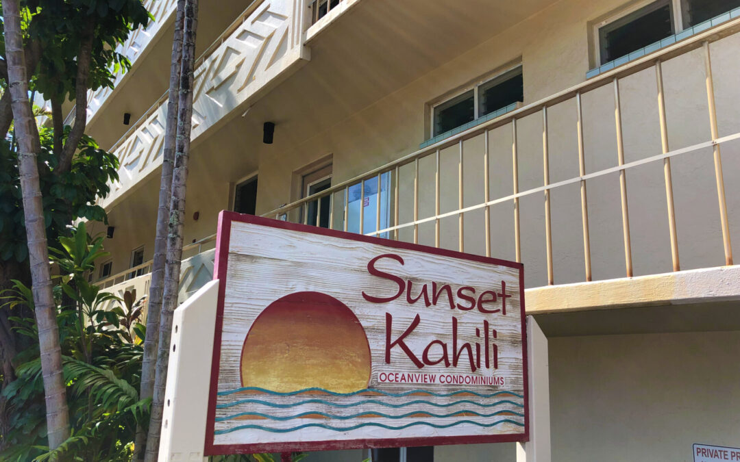 Sunset Kahili