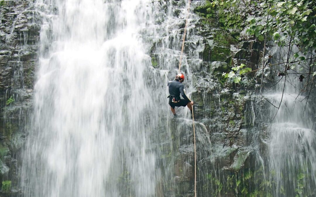 Da Life Outdoors – Waterfall Rappel