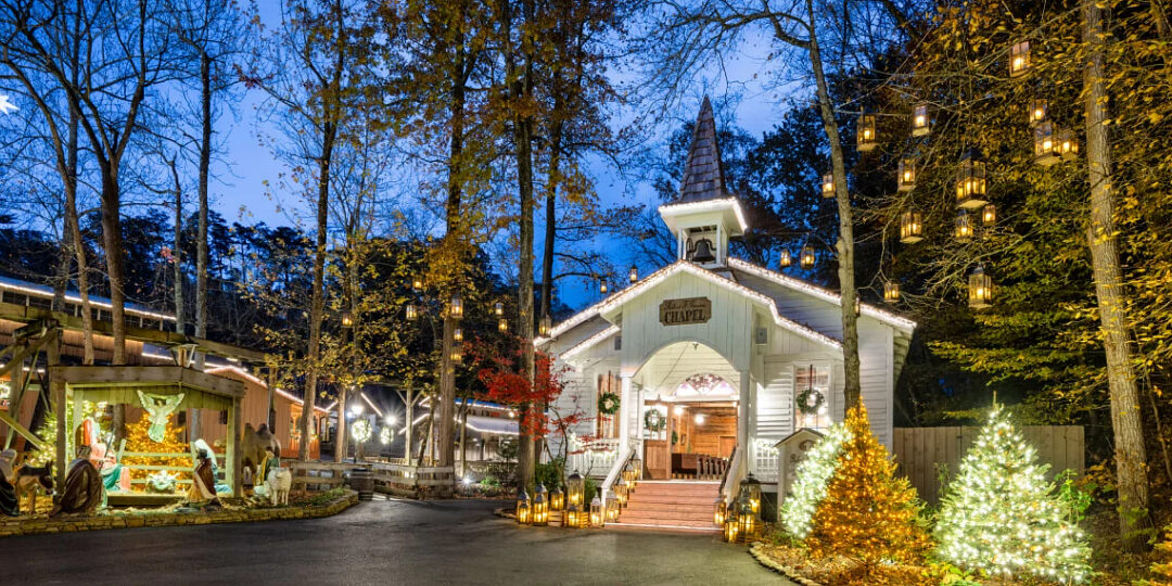 Spend the Holidays at Dollywood’s Great Smoky Mountain Christmas